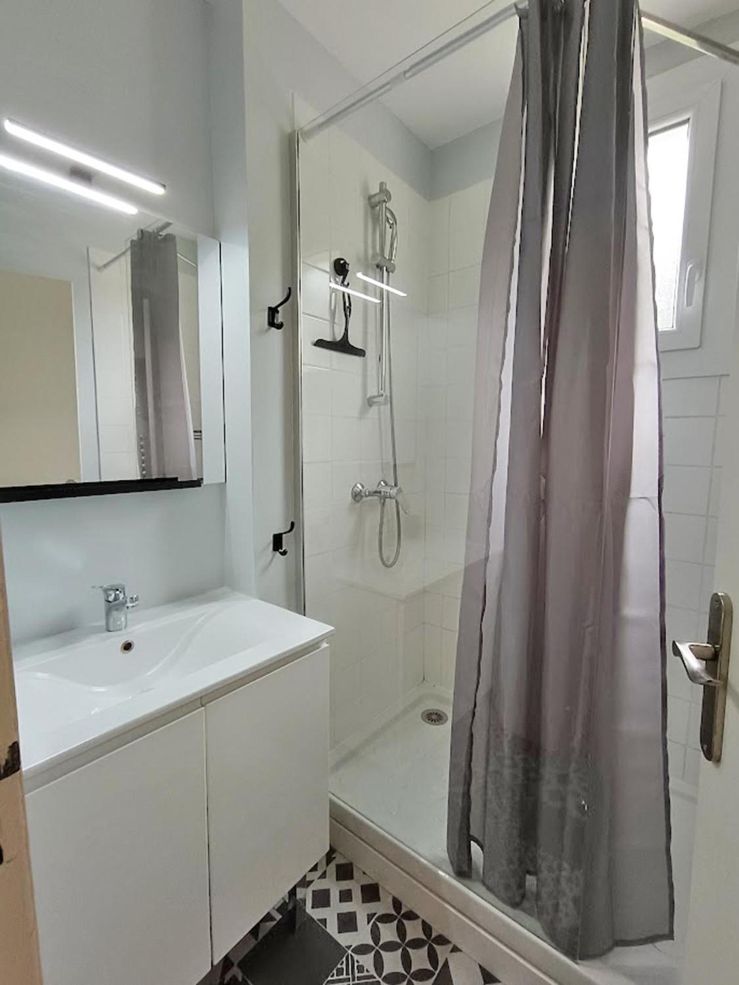 L'Appart Du Maupas, T3, Wifi, Parking Bagneres-de-Luchon Bagian luar foto